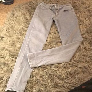 Women’s America Eagle grey skinny’s